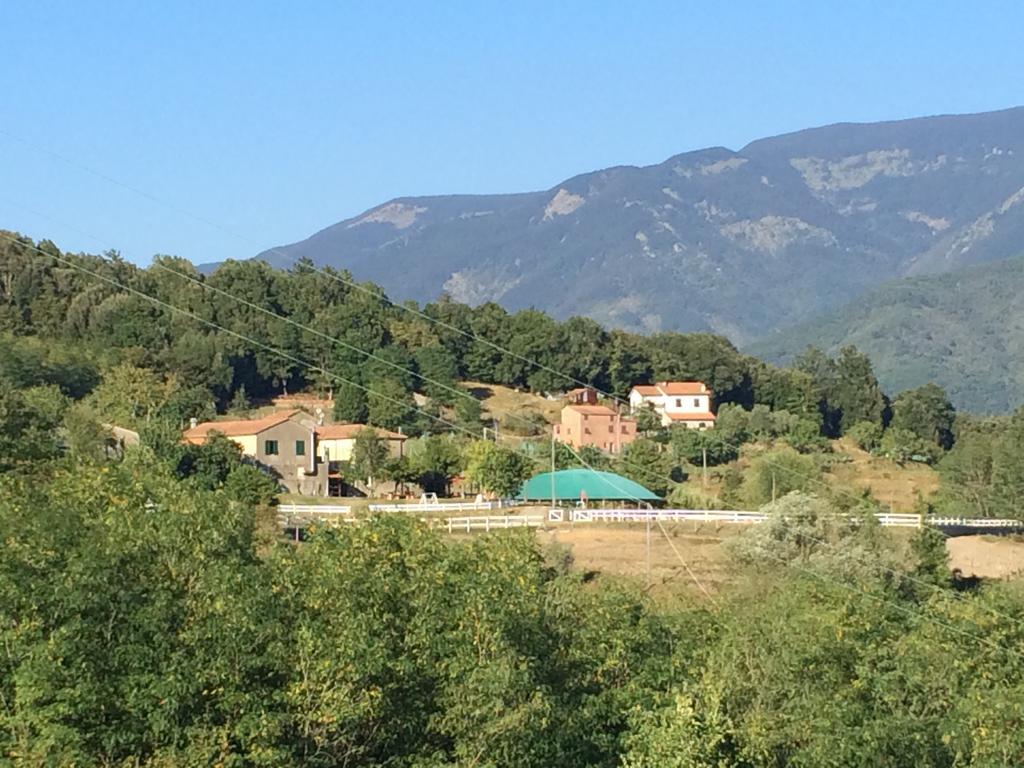 Agriturismo Dei Legi San Pietro Vara Exterior foto